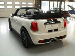 Image 33/50 de Mini Cooper S (2018)