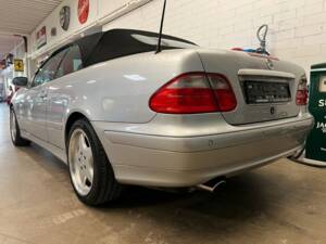 Imagen 13/20 de Mercedes-Benz CLK 230 Kompressor (2001)