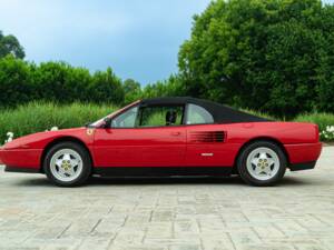 Image 14/50 of Ferrari Mondial T (1991)