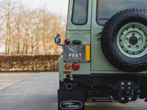 Bild 34/37 von Land Rover Defender (2016)