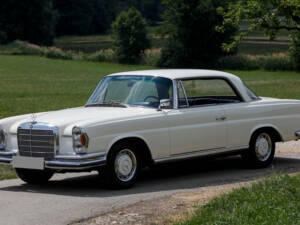 Image 44/50 of Mercedes-Benz 280 SE 3,5 (1970)