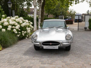 Afbeelding 17/57 van Jaguar E-Type (2+2) (1968)