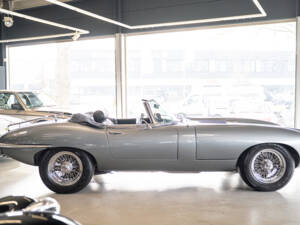 Bild 12/63 von Jaguar E-Type (1970)