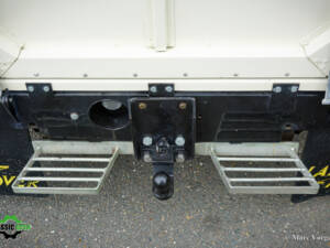 Image 43/55 of Land Rover 88 (1958)
