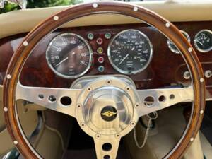 Bild 16/18 von Morgan Plus 8 (1994)