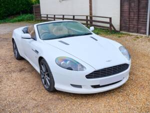 Image 33/50 of Aston Martin DB 9 Volante (2009)