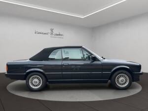 Image 24/27 de BMW 320i (1989)