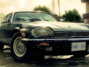 Image 3/8 de Jaguar XJ-S V12 (1989)