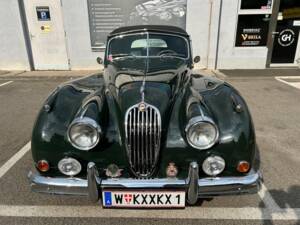 Image 2/7 of Jaguar XK 140 DHC (1956)