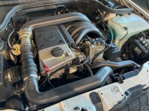 Image 27/42 of Mercedes-Benz C 250 Turbodiesel (1996)