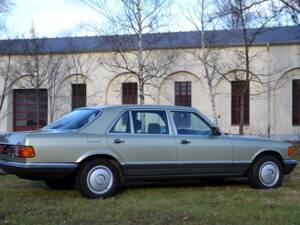 Bild 9/25 von Mercedes-Benz 500 SEL (1984)