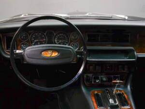 Immagine 26/35 di Jaguar XJ12c (1978)