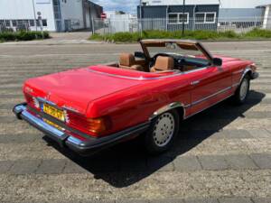 Immagine 33/50 di Mercedes-Benz 380 SL (1984)