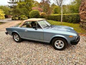 Image 2/37 of FIAT Spider 2000 (1981)