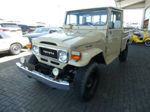 Image 3/15 of Toyota Land Cruiser BJ 45 (1984)