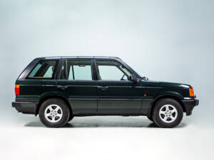 Immagine 6/33 di Land Rover Range Rover 4.6 HSE (2000)