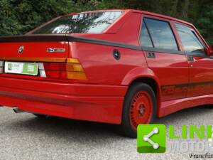 Immagine 7/10 di Alfa Romeo 75 1.8 Turbo Evoluzione (1992)