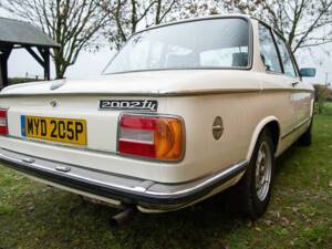 Image 7/8 de BMW 2002 tii (1975)