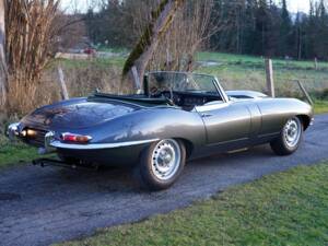 Bild 31/52 von Jaguar E-Type 4.2 (1965)