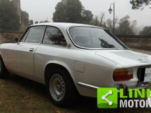 Afbeelding 8/10 van Alfa Romeo 2000 GT Veloce (1972)