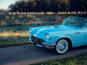 Bild 15/59 von Ford Thunderbird (1957)