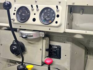 Bild 32/100 von Land Rover 88 (1968)