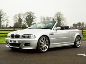 Image 37/50 of BMW M3 (2005)