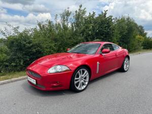 Image 1/49 of Jaguar XKR (2007)