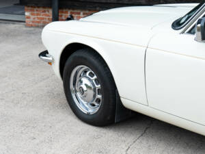 Immagine 7/50 di Daimler Sovereign 4.2 (1978)
