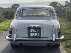 Image 5/12 de Daimler Sovereign 4.2 (1969)