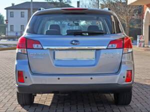 Bild 6/11 von Subaru Outback 2.5i (2010)