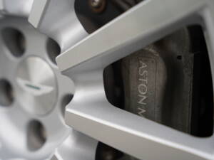 Image 50/50 of Aston Martin V12 Vanquish S (2007)