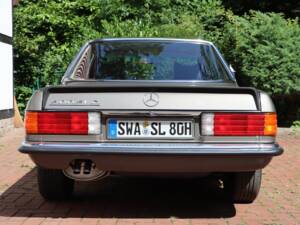 Image 30/59 of Mercedes-Benz 500 SLC (1980)