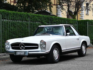 Immagine 1/38 di Mercedes-Benz 280 SL (1968)