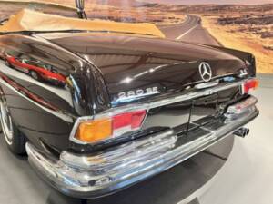 Bild 10/37 von Mercedes-Benz 280 SE 3,5 (1970)