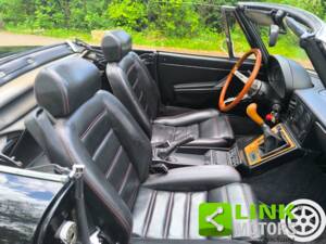 Bild 10/10 von Alfa Romeo 2.0 Spider (1986)