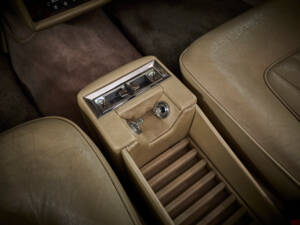 Bild 62/100 von Rolls-Royce Silver Shadow II (1980)