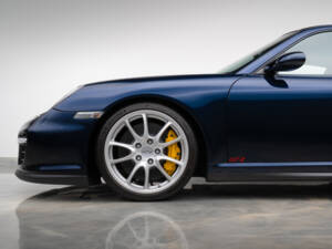 Bild 32/42 von Porsche 911 GT2 (2008)