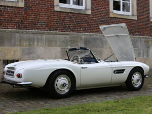 Image 3/51 of BMW 507 (1957)