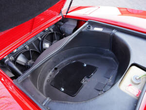 Image 18/50 of Ferrari 328 GTS (1989)