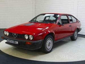 Bild 5/15 von Alfa Romeo GTV 6 2.5 (1981)