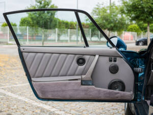 Image 53/87 of Porsche 911 Turbo 3.3 (1991)