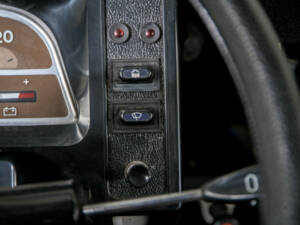 Image 21/50 de Citroën 2 CV 6 (1986)