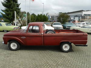 Image 49/74 of Ford F-100 Styleside (1966)