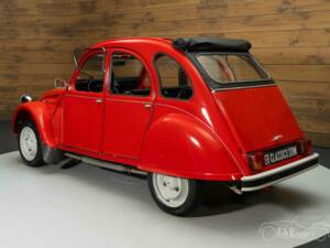 Image 6/19 de Citroën 2 CV 6 (1983)