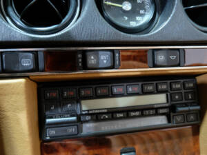 Bild 29/42 von Mercedes-Benz 560 SL (1989)