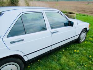 Bild 7/25 von Mercedes-Benz 190 D 2.5 (1986)