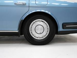 Image 2/15 de Rolls-Royce Silver Spur (1981)