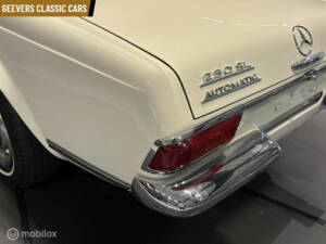 Immagine 40/50 di Mercedes-Benz 230 SL (1965)