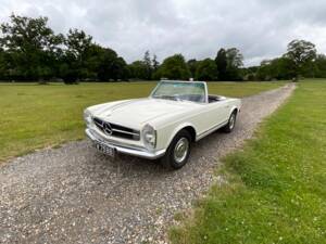 Image 3/37 de Mercedes-Benz 230 SL (1964)